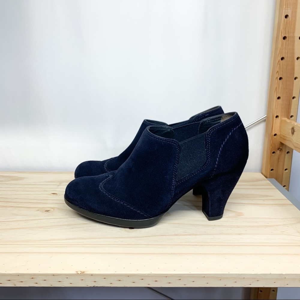 Paul Green Munchen Navy Suede Heels